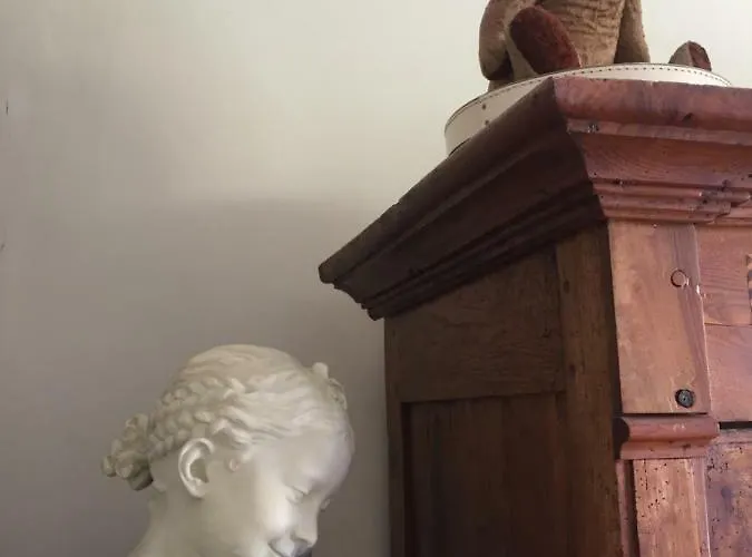 Au Petit Bonheur Bed and breakfast 4*